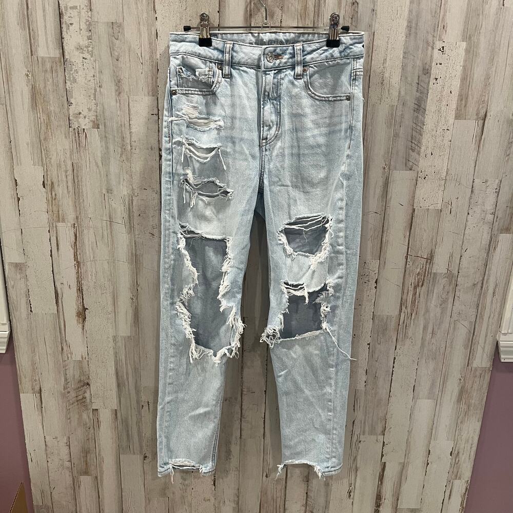American‎ Eagle Light Wash Destroyed Strigid Mom Jeans High Rise Womens  2 Short